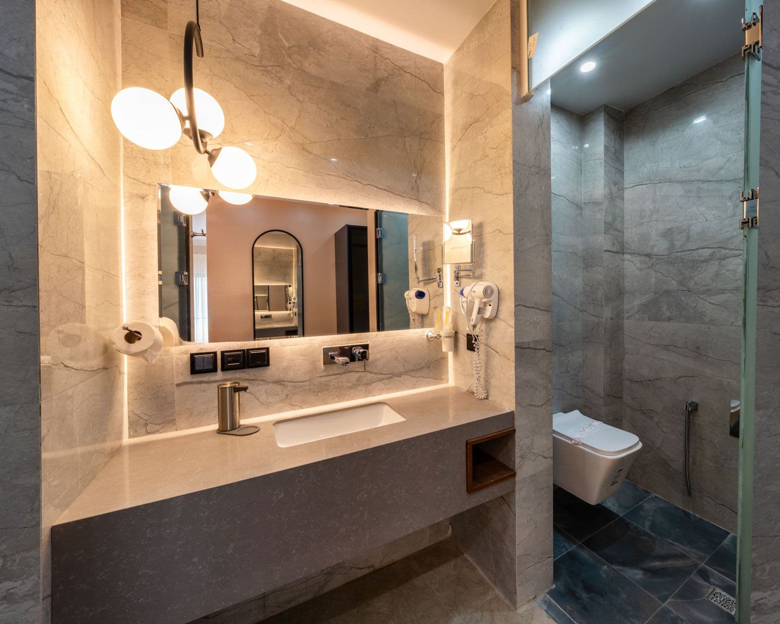 اتاق رویال دو تخته