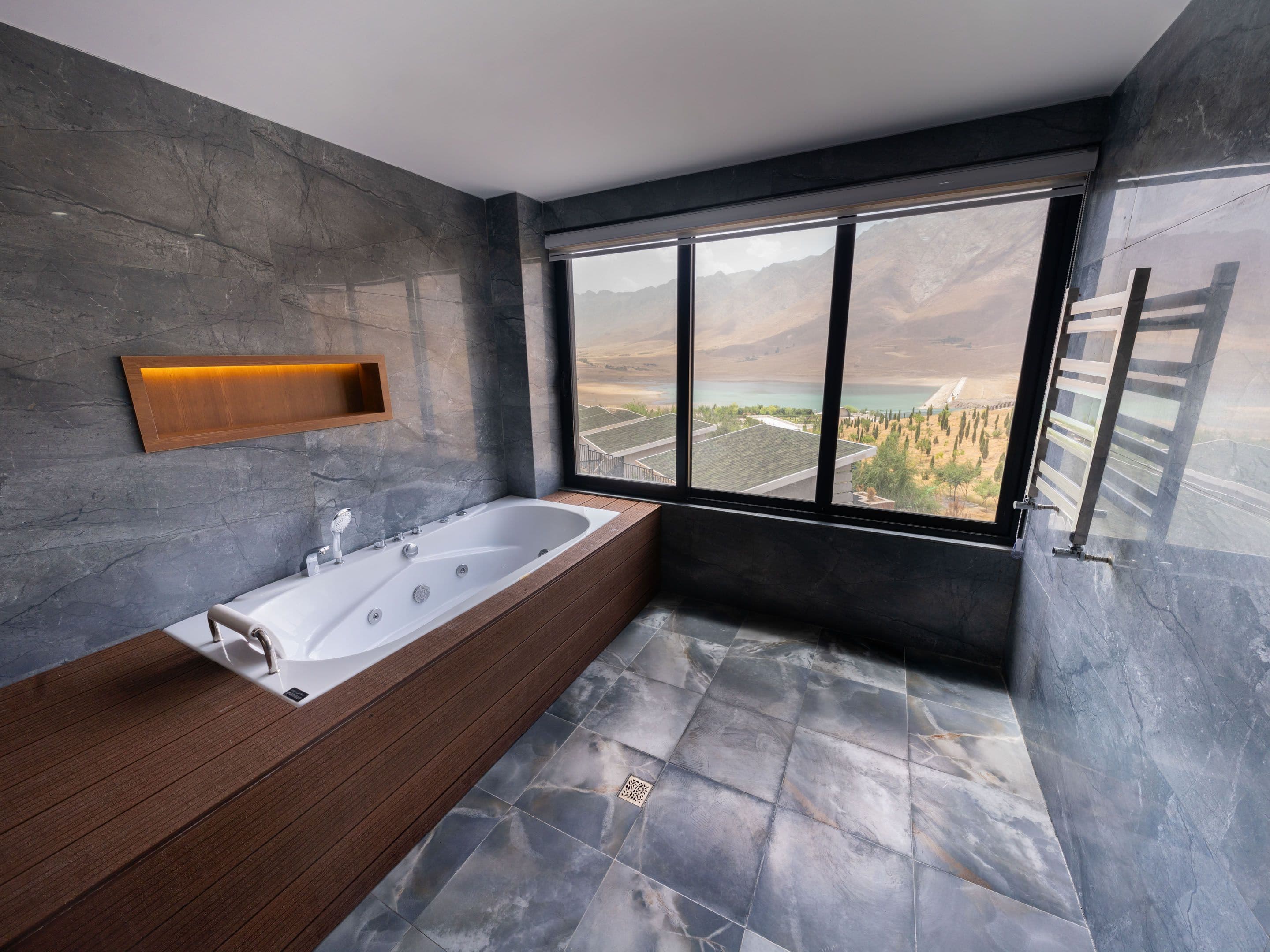 سوئیت رویال دو تخته ویژه